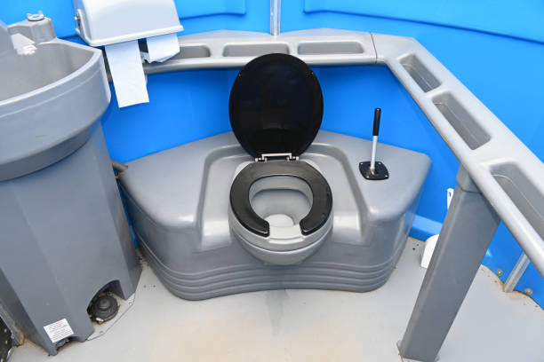 Best Portable restroom trailer rental  in Bluffton, IN